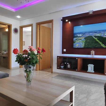 La Marina Luxury Apartment Fully Furnished Free Wifi, High Standard Residence, Amazing Prime Location Close To Restaurants, Transport, Beach And Bouregreg River 塞尔 外观 照片