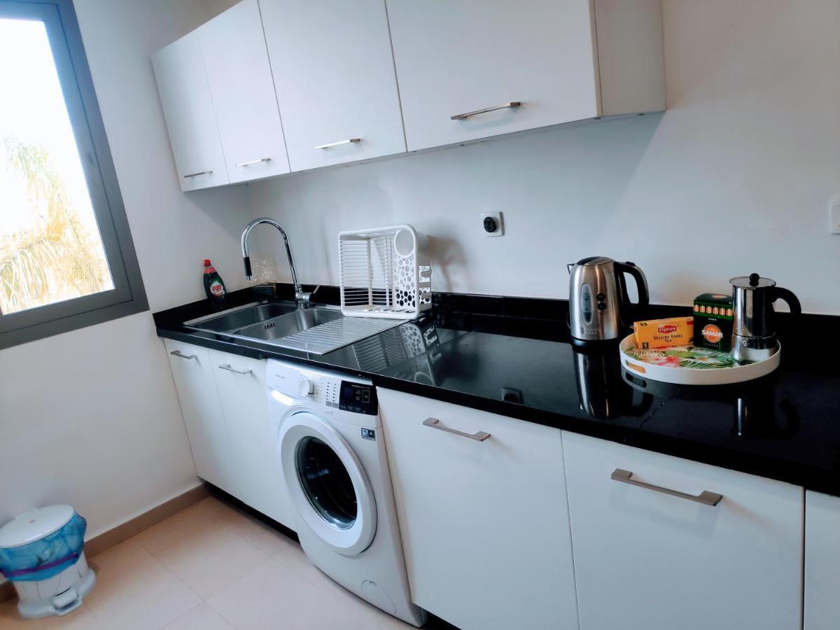 La Marina Luxury Apartment Fully Furnished Free Wifi, High Standard Residence, Amazing Prime Location Close To Restaurants, Transport, Beach And Bouregreg River 塞尔 外观 照片