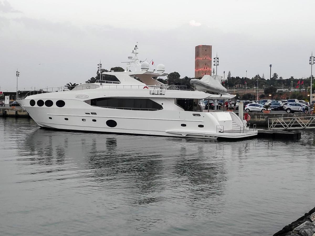 La Marina Luxury Apartment Fully Furnished Free Wifi, High Standard Residence, Amazing Prime Location Close To Restaurants, Transport, Beach And Bouregreg River 塞尔 外观 照片