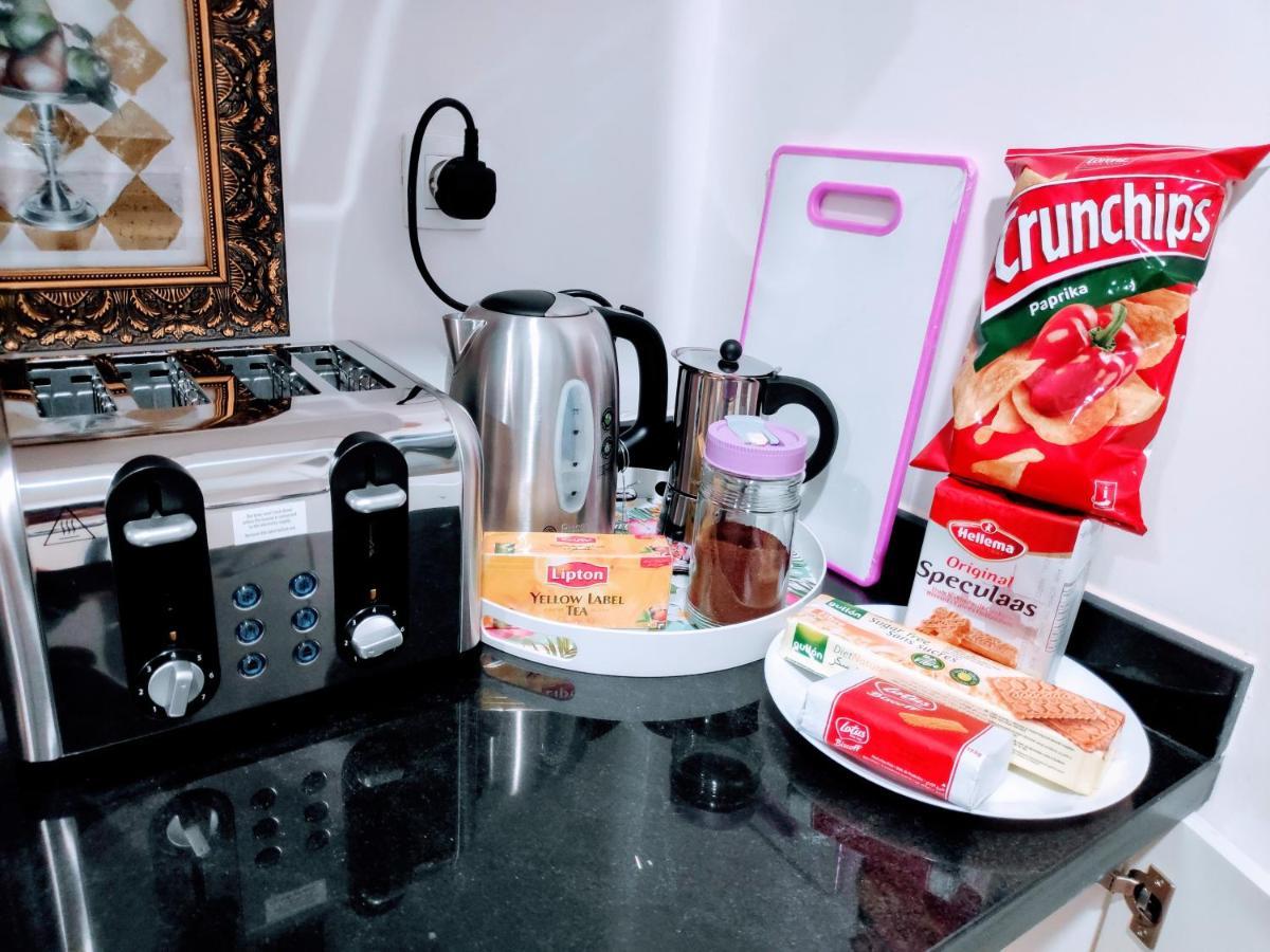 La Marina Luxury Apartment Fully Furnished Free Wifi, High Standard Residence, Amazing Prime Location Close To Restaurants, Transport, Beach And Bouregreg River 塞尔 外观 照片
